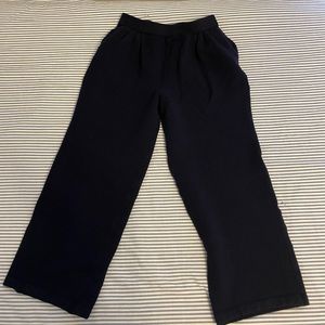 Women’s Size 6 Vintage High Waisted Sweater Material Capris